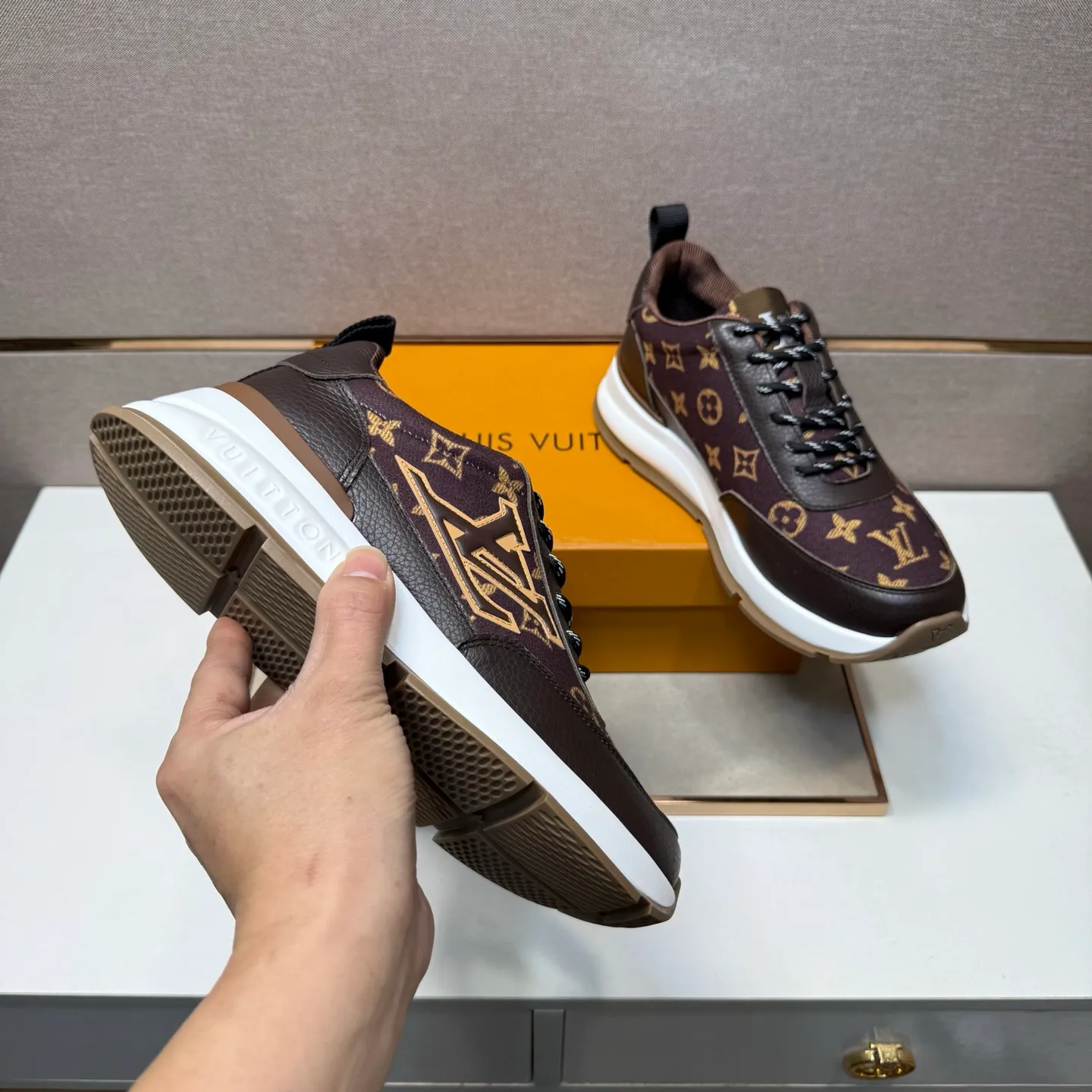 ⬛️Men's shoes 💰p442【LV～】Men's casual shoes 2025z cabinet sales simultaneously 🔶Size: 38-44#️⃣ 🔷3 colors🔜The upper is made of multi-material splicing➕Mesh lining, comfortable and breathable, sole: original comfortable and wear-resistant outsole, ⚠️real thing📱photographed🎬real thing is better📢📢📢